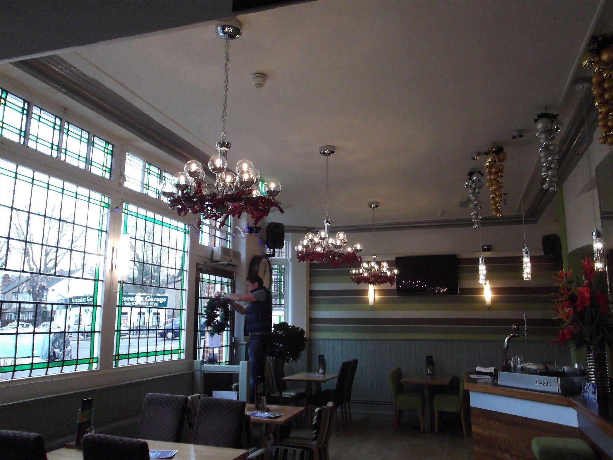 Hotel The Stag Enfield Exterior foto